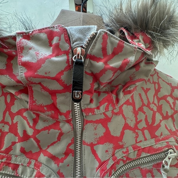 Burton Pink and Gray Ski Jacket - Picture 16 of 16